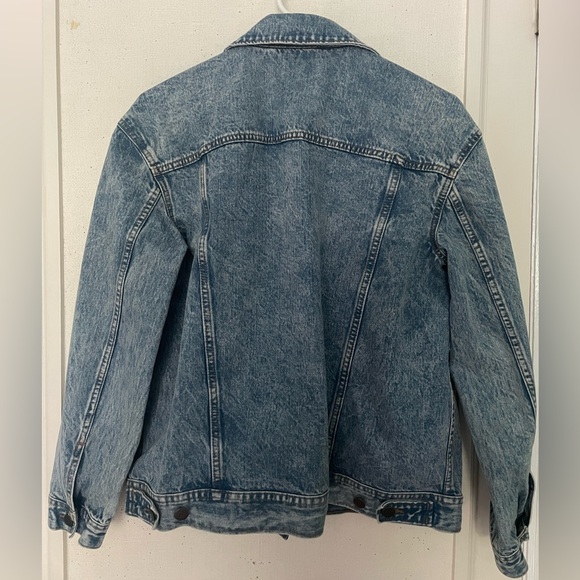 GAP Women’s size small “Boyfriend” denim jean jacket - Picture 2 of 3